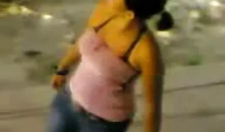 Kolme lasta suurella kotimaiset seksivideot sängyllä