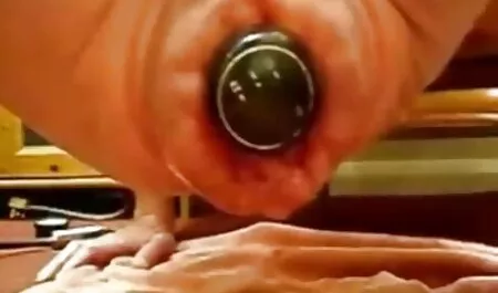 Johto Okerin kauneimmat seksivideot päällä toimistossa