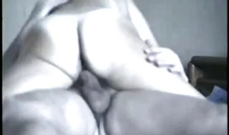20-vuotiaalta Shamaralta seksivideoita ilmaiseksi murtui Syvä kurkku.