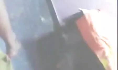 Tyttö näyttää musta mies, vanhat naiset seksivideot että hänen ystävänsä on