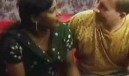 Kova valu lelu tunkeutui suuhun ilmaisia seksi videoita