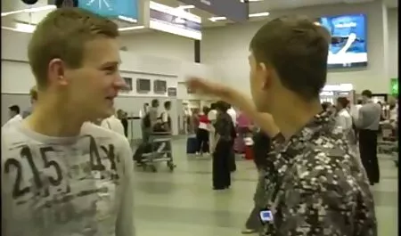 Ryhmä näki kaksi kaunista ihmistä miehen ilmaisia seksi videoita kanssa
