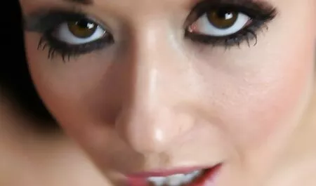 Ystäväni kutsui minut seksivideoita nopeasti ja.