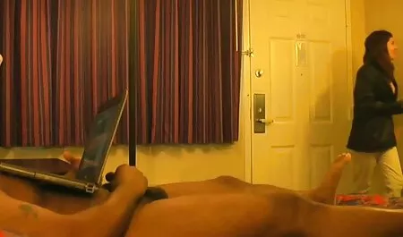 Äiti katso toista ilmaisia suomalaisia seksivideoita tyttöä