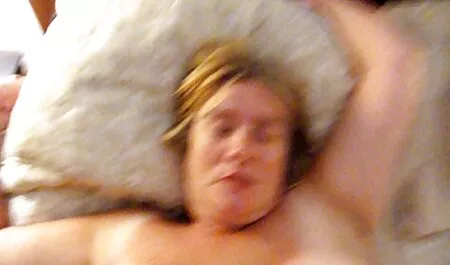 Pieni Ajeltu mummo seksi videot Tussu