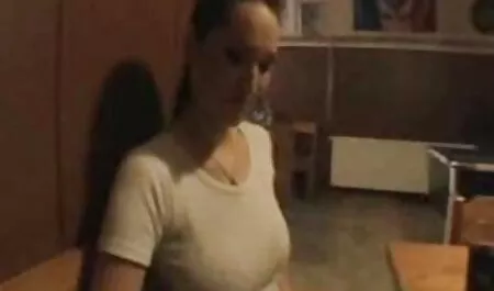 Cheldia youtube seksivideot on nuori, lutka.