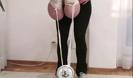 Rajoittamaton temppu omat seksivideot itsetyydytys, ja ilmeinen Orgasmi.